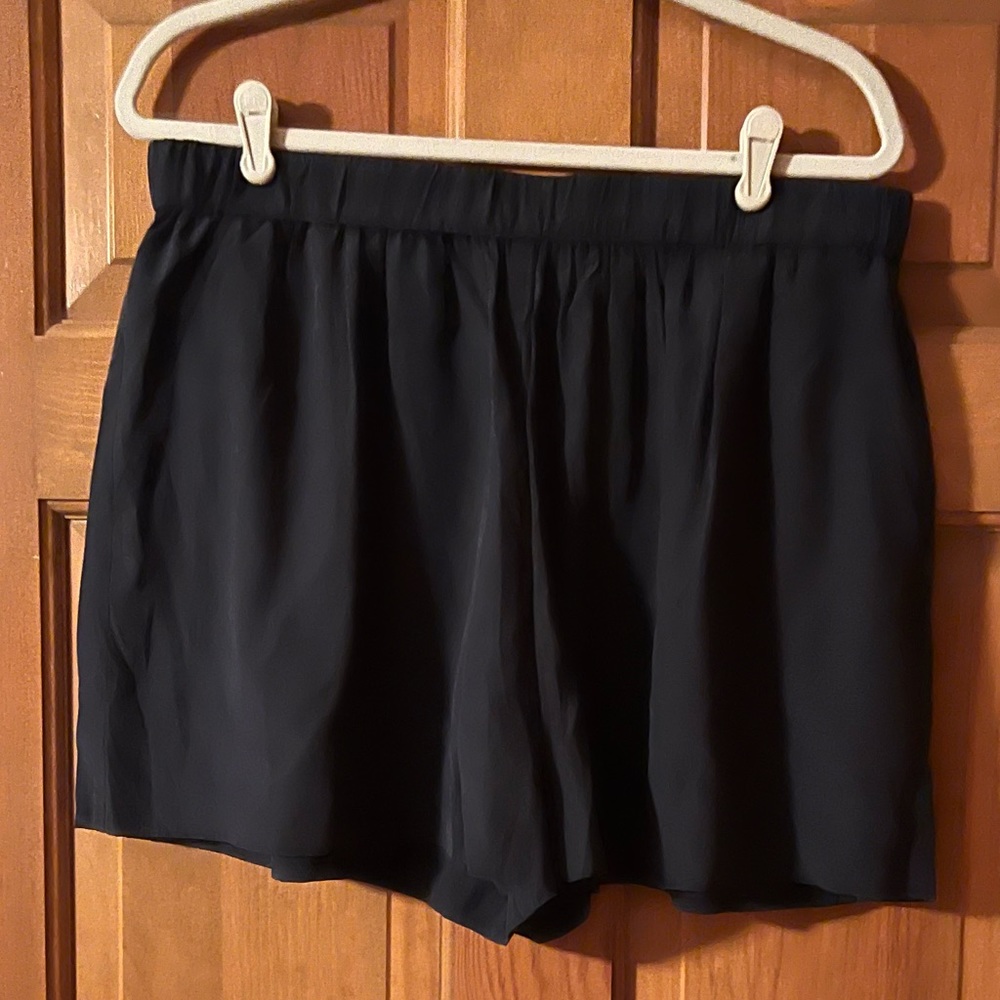 Vince 100% silk shorts, navy blue, size large
